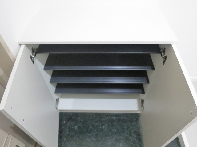 ハイツ神田岩本町　シューズボックス