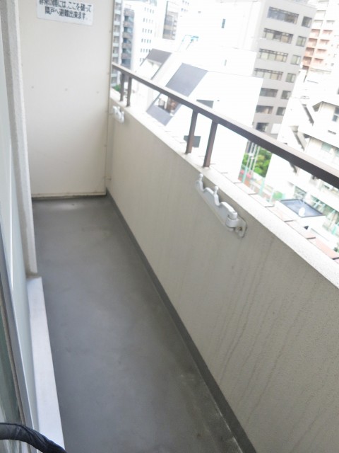 ハイツ神田岩本町　洋室6側バルコニー