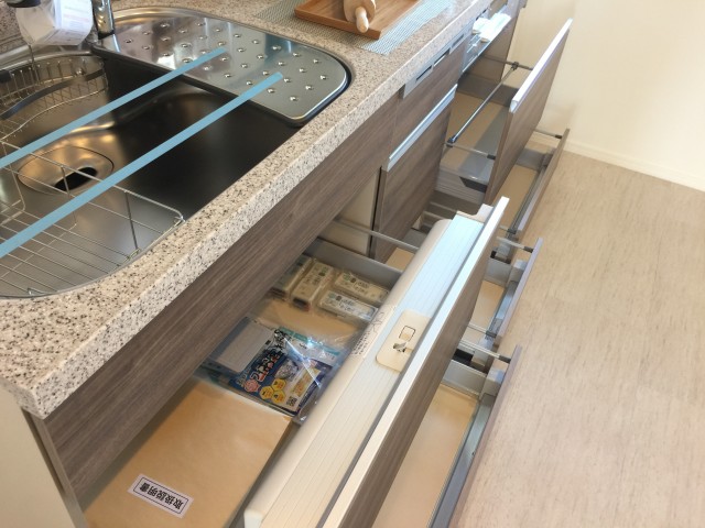 上用賀パークマンション　キッチン収納