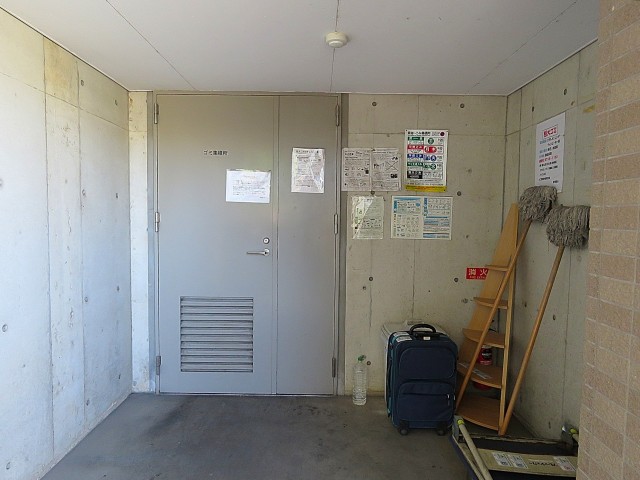 ファーストン世田谷リバーサイトテラス　ゴミ置き場