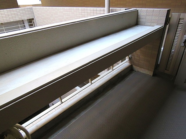 ファーストン世田谷リバーサイトテラス　ポーチ