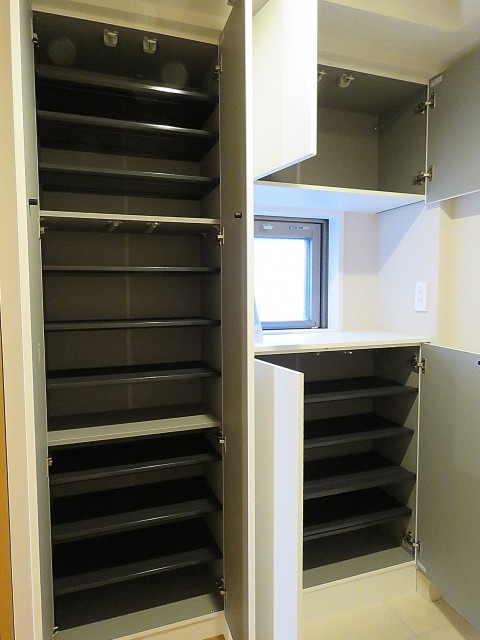 ファーストン世田谷リバーサイトテラス　シューズBOX