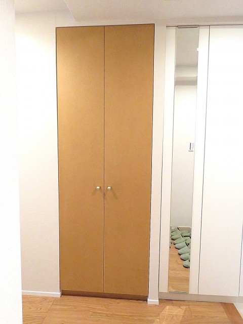 ファーストン世田谷リバーサイトテラス　収納