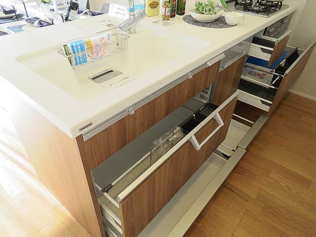 ファーストン世田谷リバーサイトテラス　キッチン