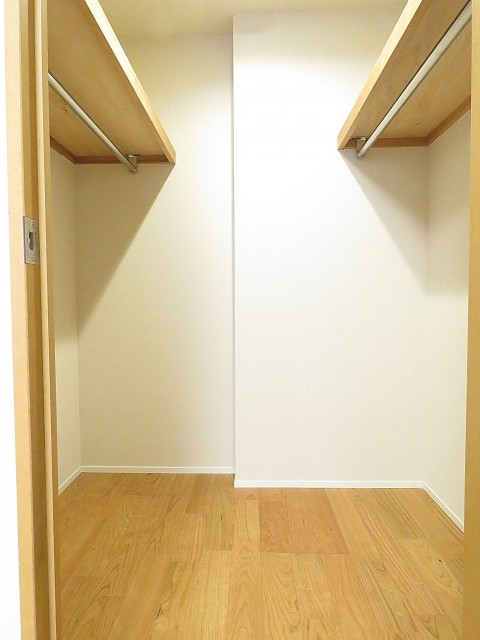 ファーストン世田谷リバーサイトテラス　クローゼット