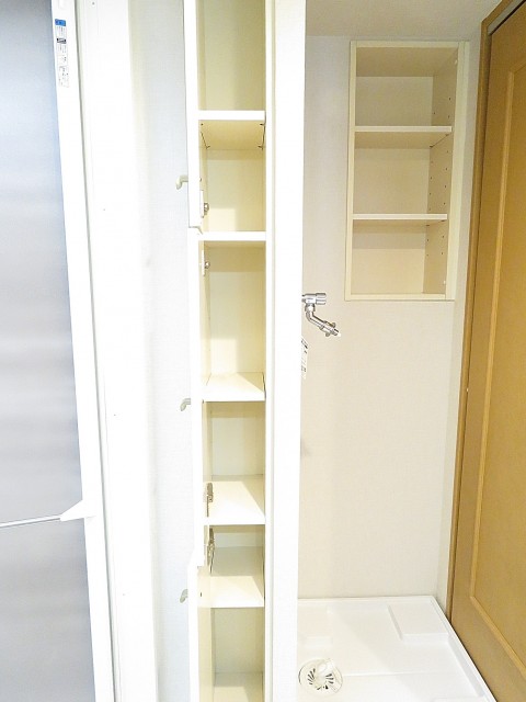 ファーストン世田谷リバーサイトテラス　洗濯機置場