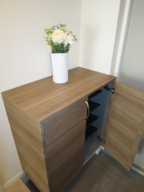 収納が充実した玄関・廊下