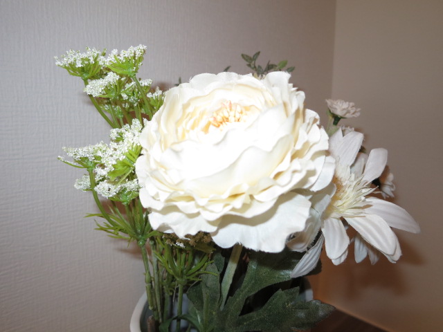 収納が充実した玄関・廊下