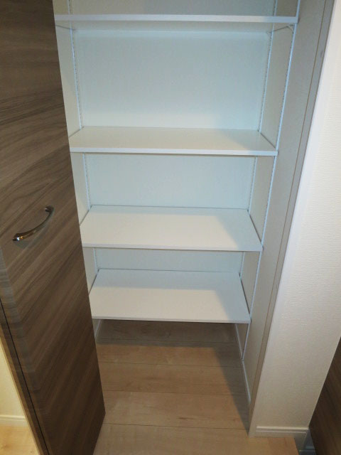 廊下にクローゼット＆物入れ