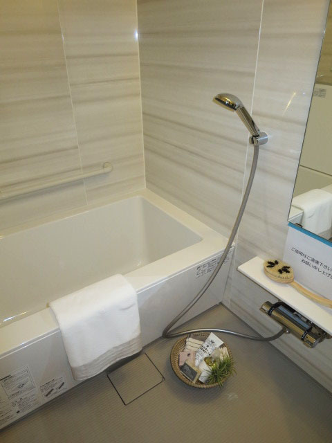 ゆったりサイズのバスルーム