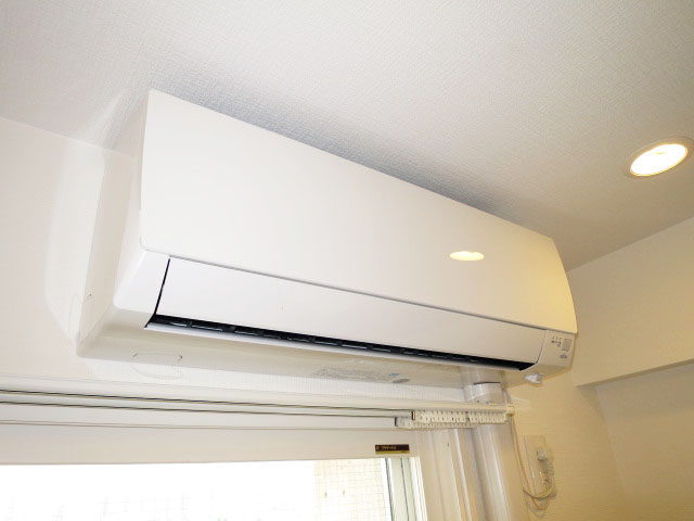 下落合グリーンパーク　約13.0帖のリビングダイニング　新規エアコン取付