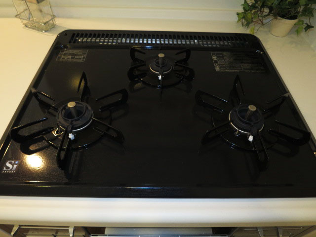 下落合グリーンパーク　機能的なシステムキッチン