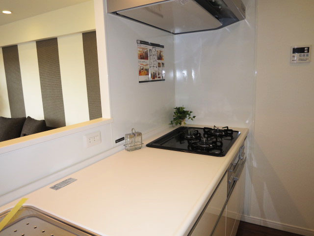 下落合グリーンパーク　機能的なシステムキッチン