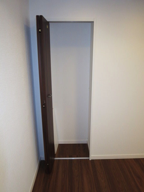 下落合グリーンパーク　約7.0帖の洋室　物入れ