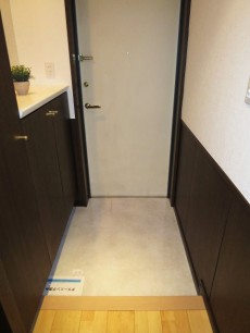 下落合南デュープレックス 収納たっぷりの玄関 下落合南デュープレックス 収納たっぷりの玄関