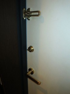 下落合南デュープレックス 玄関ドアの鍵部分 下落合南デュープレックス 玄関ドアの鍵部分