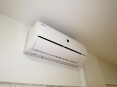 下落合南デュープレックス リビングダイニングにはエアコン新規取付 下落合南デュープレックス リビングダイニングにはエアコン新規取付
