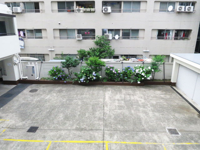 朝日落合マンション　外廊下からの眺望