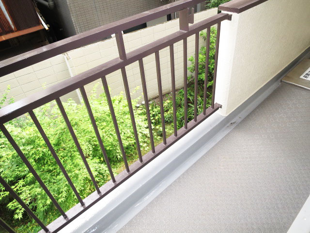 朝日落合マンション　南向きのバルコニー
