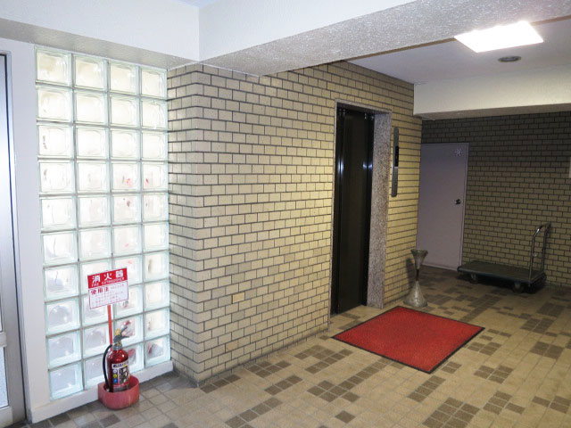 朝日落合マンション　エントランス