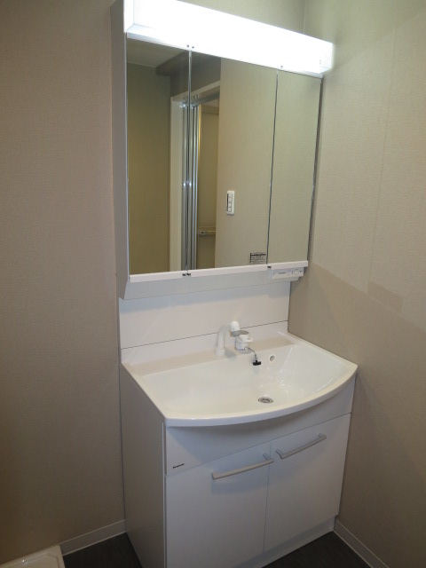 渋谷本町オリエントコートⅠ　使いやすそうな洗面化粧台