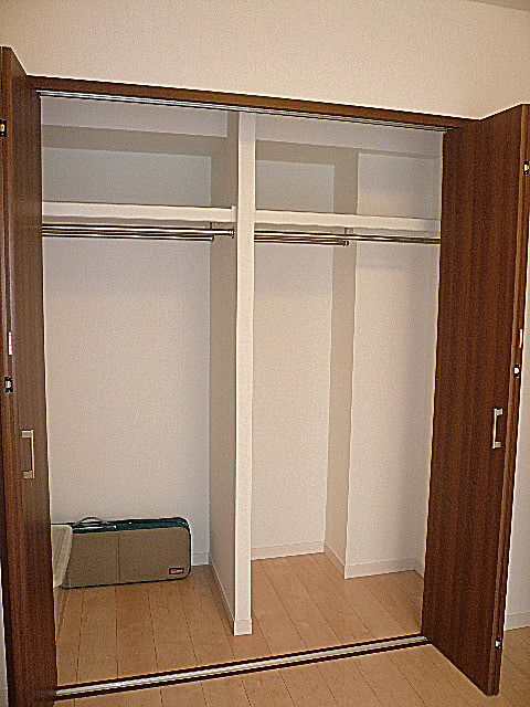 洋室6.0帖　クローゼット