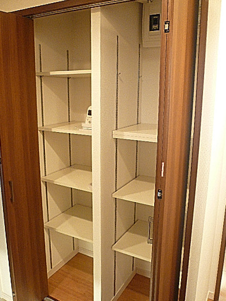 ヴェラハイツ広尾　玄関収納