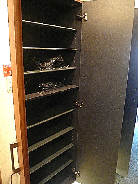 ヴェラハイツ広尾　玄関収納