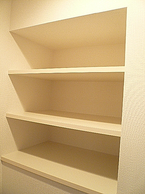 ヴェラハイツ広尾　トイレ棚