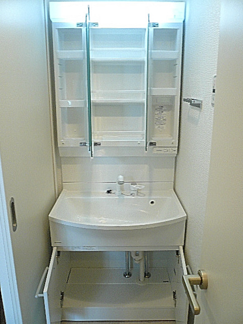 学芸大学グリーンハイツ　洗面化粧台収納