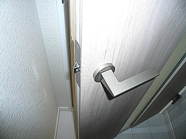 ノア南麻布　LDKへの扉