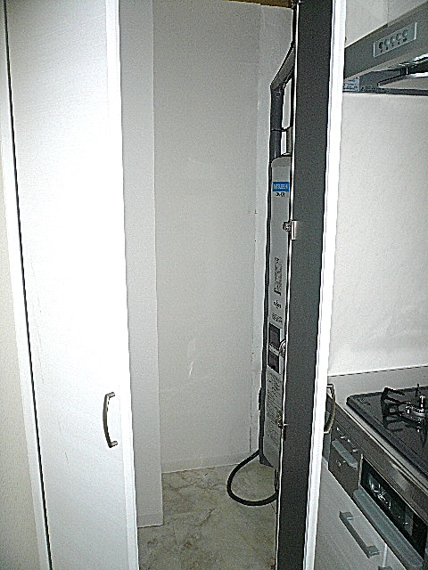 ノア南麻布　キッチン　電気給水器