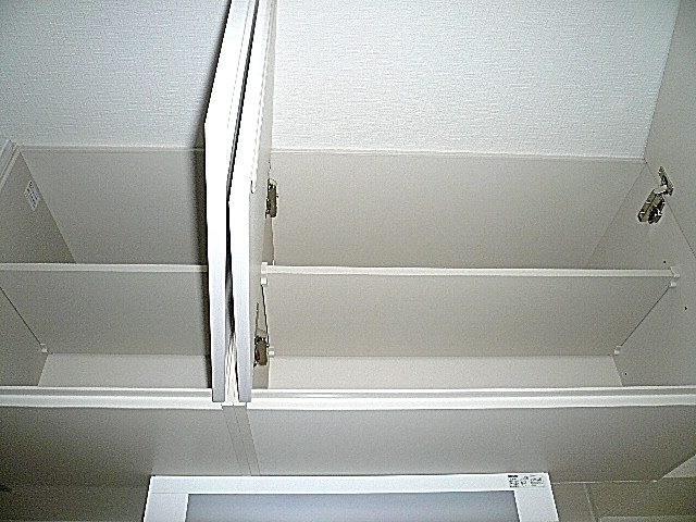 ノア南麻布 キッチン　吊戸棚