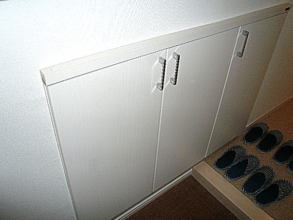 深沢ハイム　玄関収納