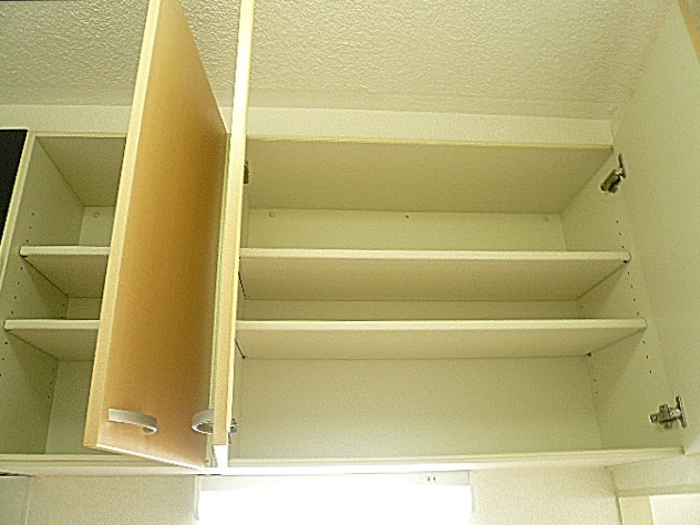 深沢ハイム　吊戸棚