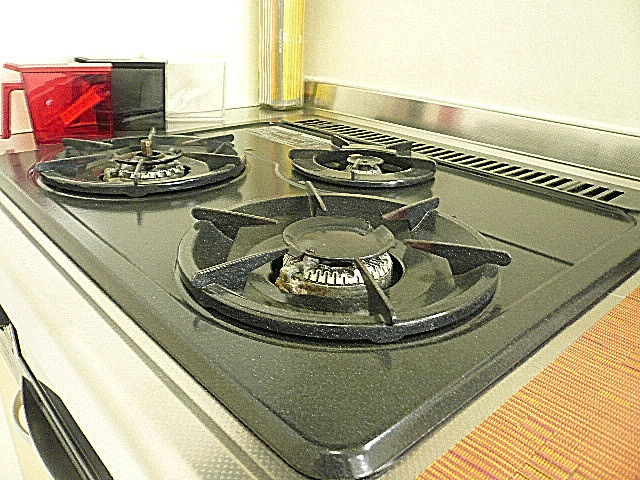 深沢ハイム　3口コンロ