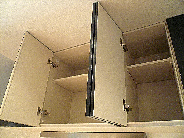 松濤パークハウス　吊戸棚