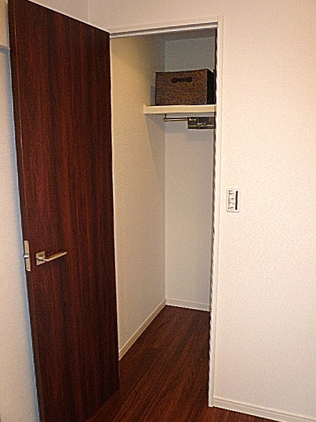 馬事公苑前ハイム2号棟　WIC712