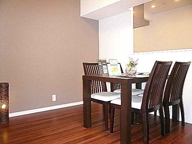 馬事公苑前ハイム2号棟　LDK11.9帖712