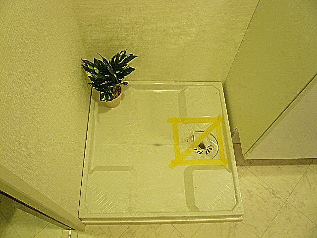 馬事公苑前ハイム2号棟　洗濯機置き場712