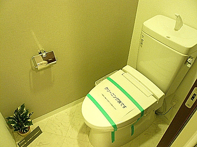 馬事公苑前ハイム2号棟　ウォシュレット付トイレ712