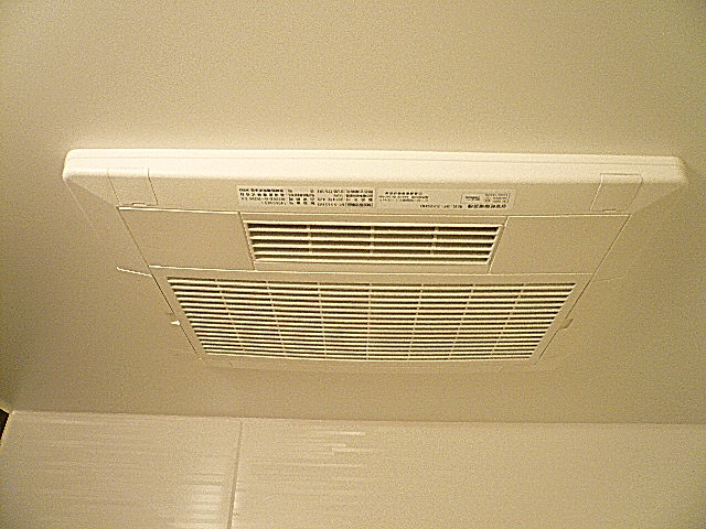 馬事公苑前ハイム2号棟　浴室換気乾燥712