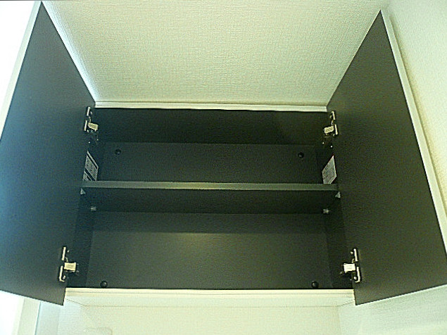 弦巻リハイム　洗濯機置き場吊戸棚410