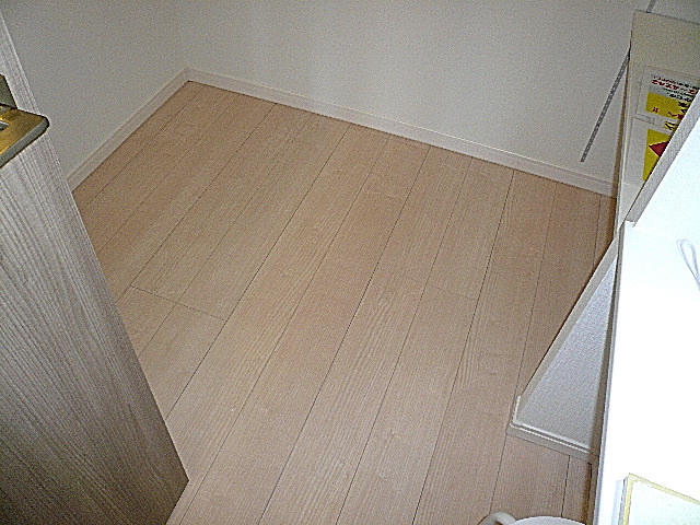 弦巻リハイム　ストックルーム2.3帖410