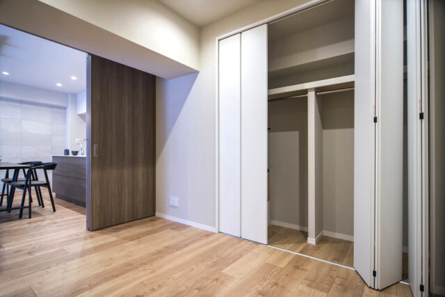 パレロワイヤル六番町 洋室2