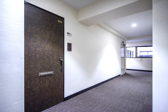 パレロワイヤル六番町 玄関