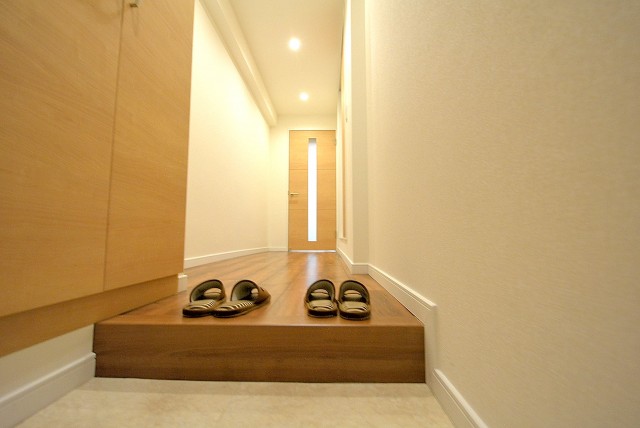 弦巻リハイム 玄関