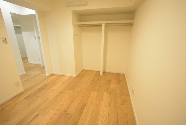 ストークマンション新宿 洋室