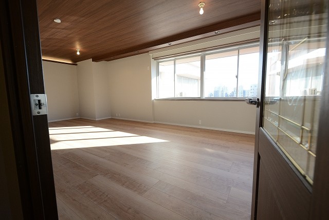 音羽ハウス リビング