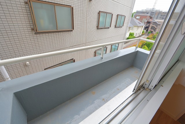 三井馬事公苑南ハイツ 洋室②